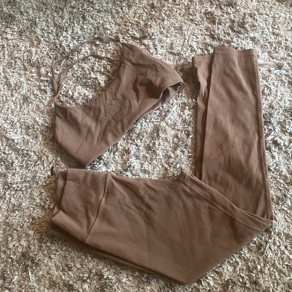 Meshki Ribbed Active Wear Set Leggings Bra